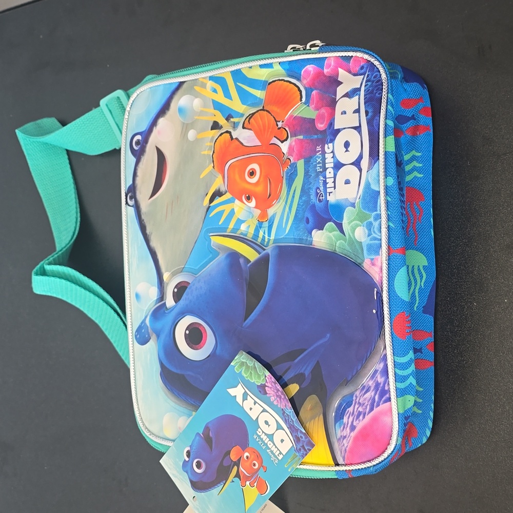 Finding Dory Disney Pixar Lunchbox - Picture 2 of 5